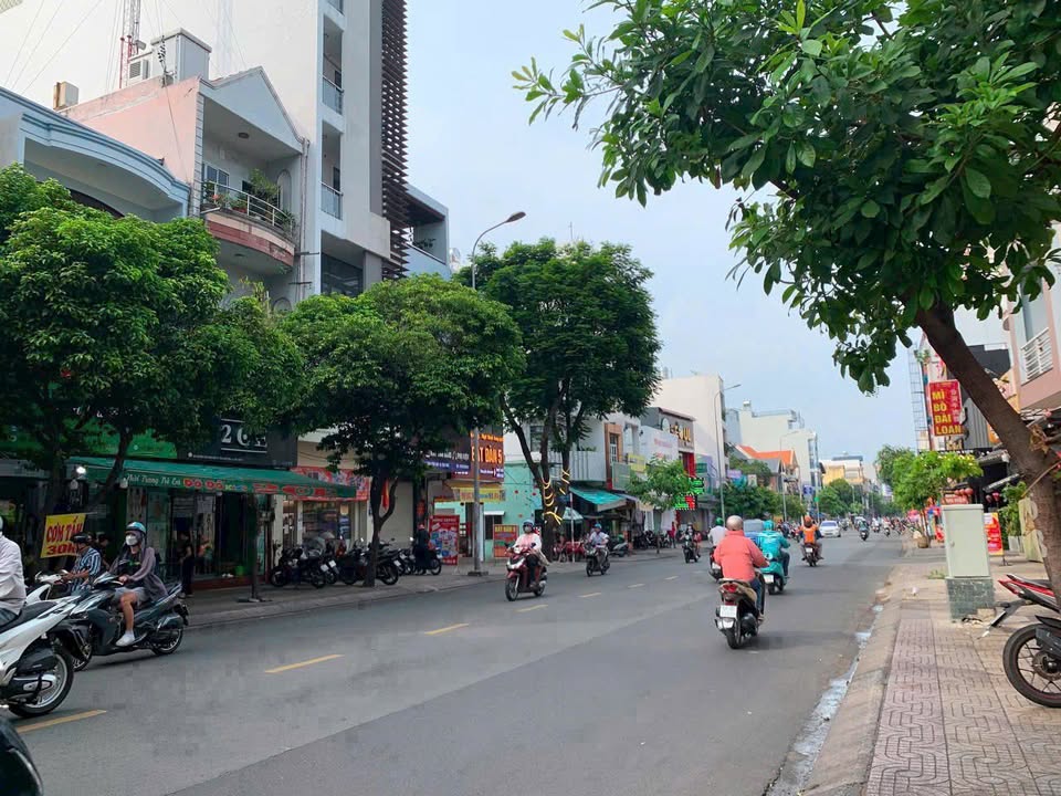 Bán góc 2 mặt tiền đường Phan Đình Phùng, Q.Tân Phú 77m² - Kinh doanh thuận lợi, giá tốt!