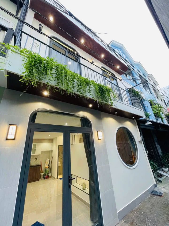 Nhà phố 1027 Huỳnh Tấn Phát, Phú Thuận, Quận 7 - 33m² - Thiết kế hiện đại, giá 4.699 tỷ!