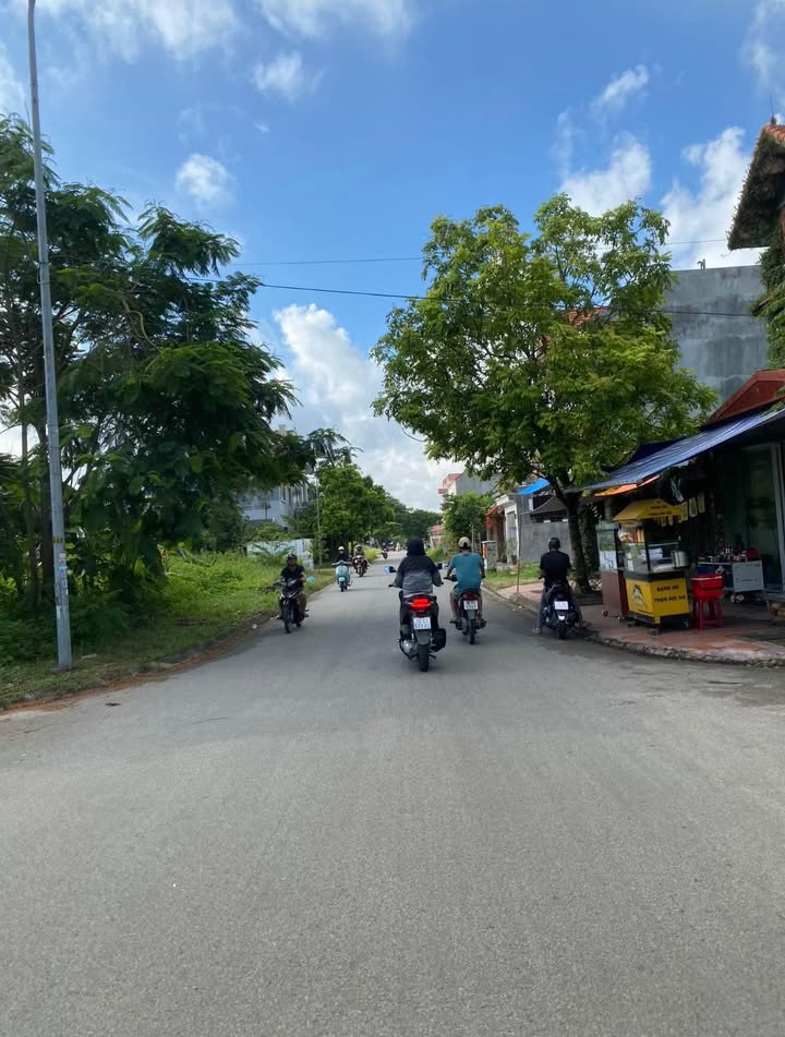 FrontHouse đường Anh Dũng 8 Dương Kinh 90m² giá 2 tỷ - Kinh doanh sầm uất!