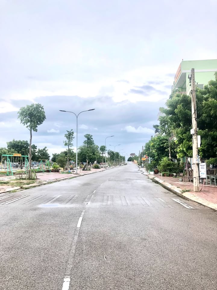 Đất thổ cư Hàm Thắng, Phan Thiết 100m² giá 950 triệu - Gần chợ, tiện ích đầy đủ!