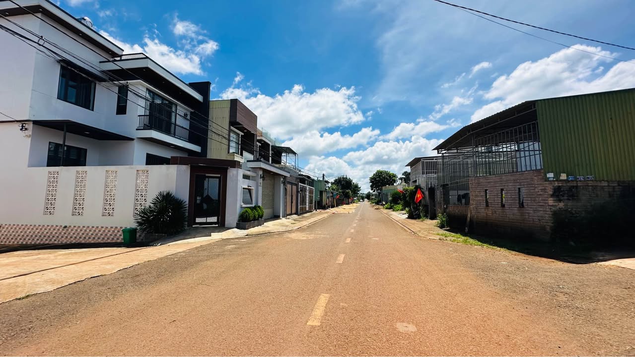 Đất nền Bà Huyện Thanh Quan, Pleiku 180m² giá 2.2 tỷ - Sổ đỏ chính chủ!