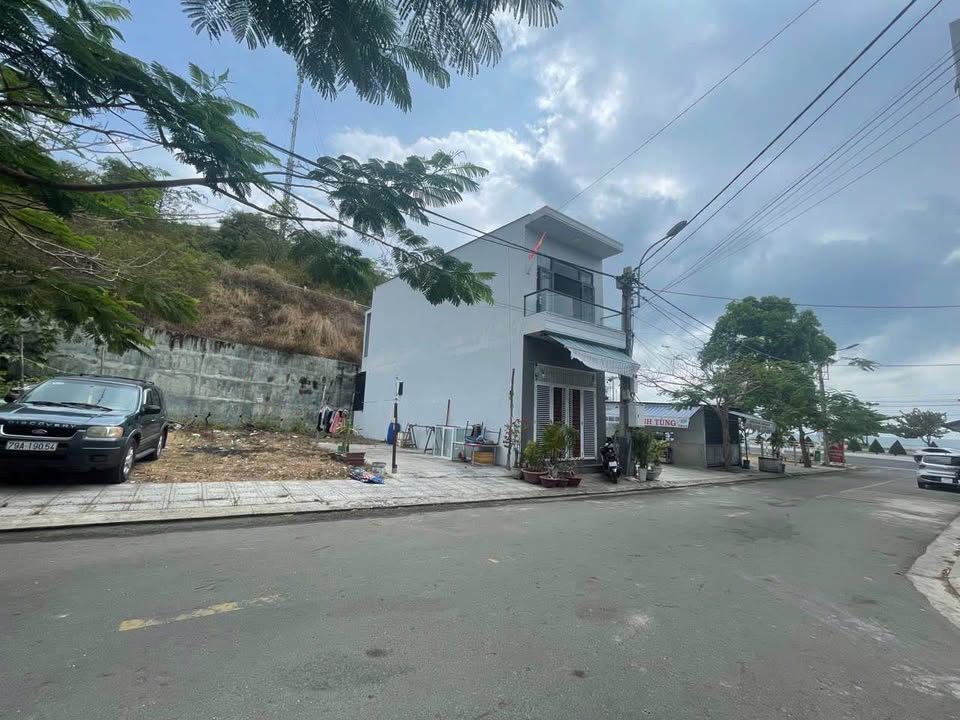 Đất TĐC Hòn Đỏ Nha Trang 49m² giá 6.37 tỷ - Kinh doanh đắc địa gần biển!