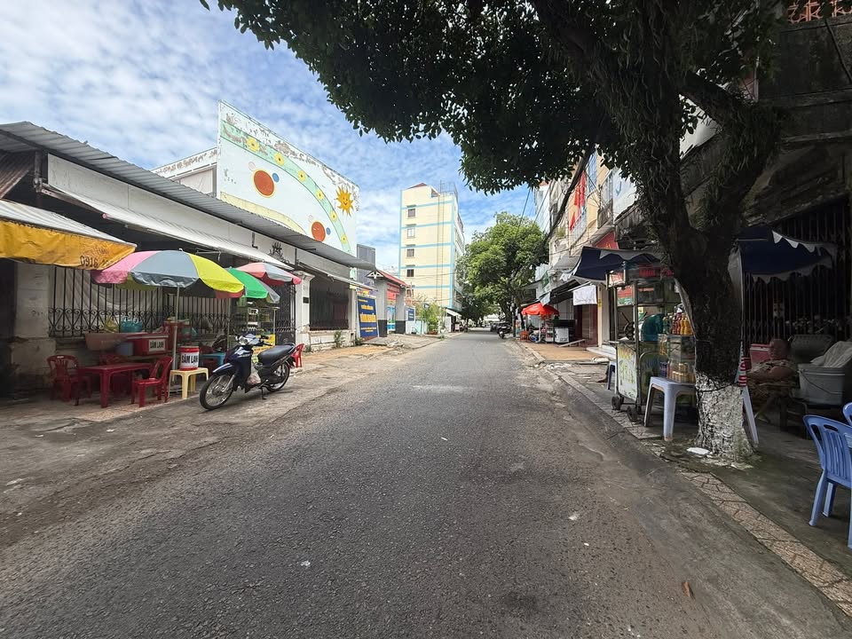 Nhà mặt tiền đường Lý Tự Trọng, Rạch Giá 44m² giá 4 triệu - Phù hợp kinh doanh đa ngành nghề!