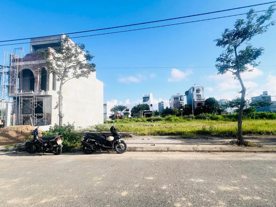 Đất nền Khu Đầm Sen, Ngũ Hành Sơn, 100m² giá 5.65 tỷ - Sổ đỏ chính chủ!