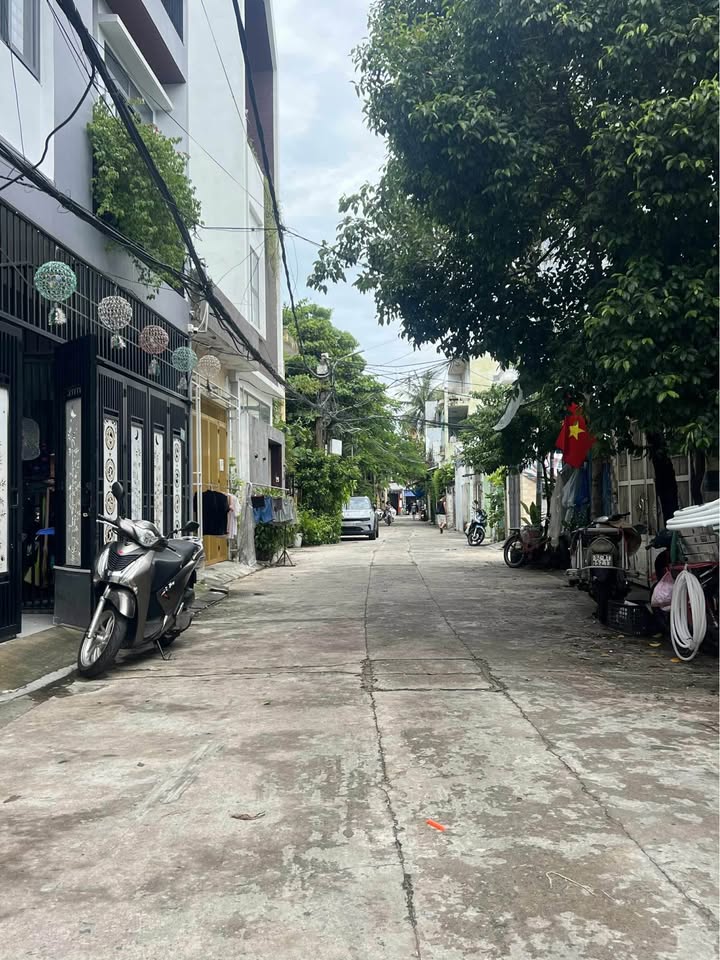 Nhà 3 tầng mặt tiền đường Nguyễn Công Trứ, Đà Nẵng 65m² giá 8.2 tỷ - Đầu tư sinh lời cao!