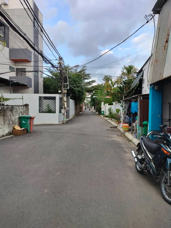 Đất kèm nhà cấp 4 tại Linh Đông, Thủ Đức 756m² - Chính chủ bán gấp!