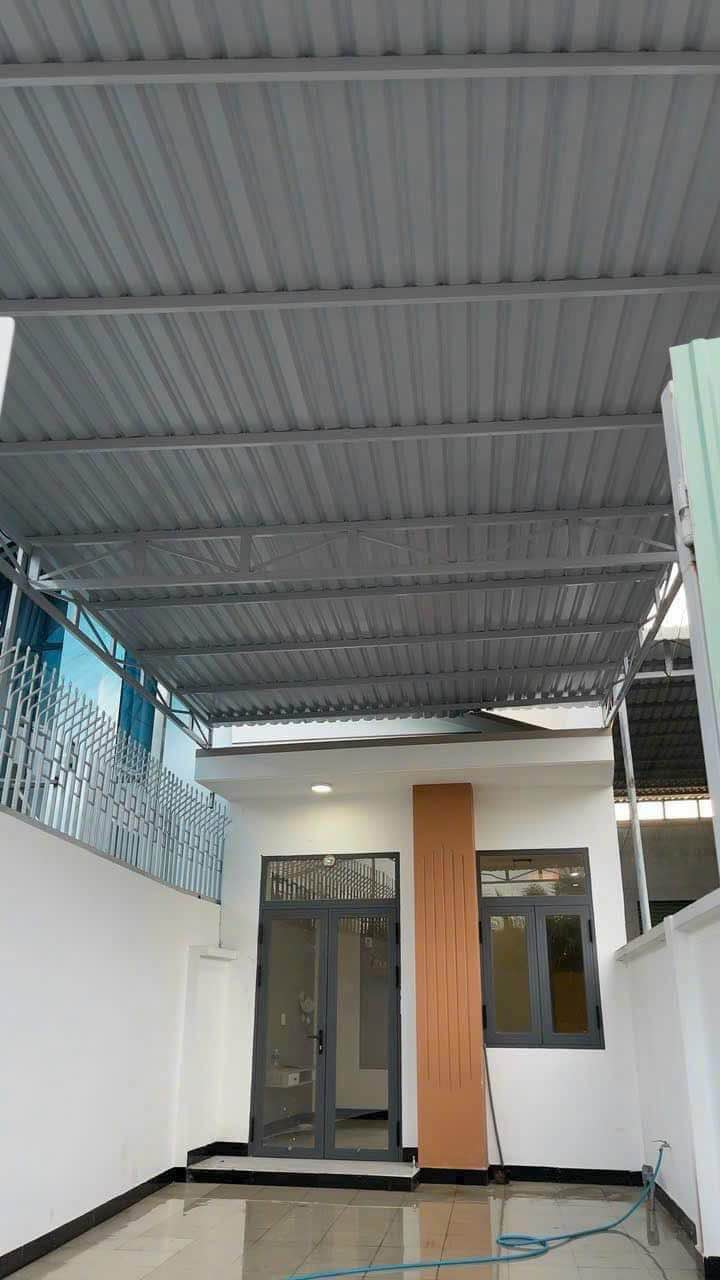 Nhà cho thuê mặt tiền đường Đại Nẫm, Phan Thiết 2PN giá 5 triệu/tháng - Thuận tiện cho gia đình!