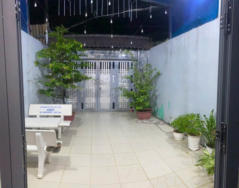 Nhà hẻm Ba Gác Lê Văn Lương Nhơn Đức 100m² giá 2 tỷ - Cơ hội sở hữu ngay!