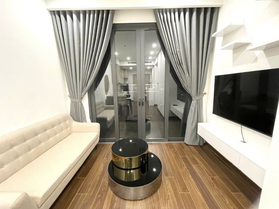 Căn hộ Vinhomes Smart City Tây Mỗ 55m² giá 14 triệu - View hồ mát mẻ!