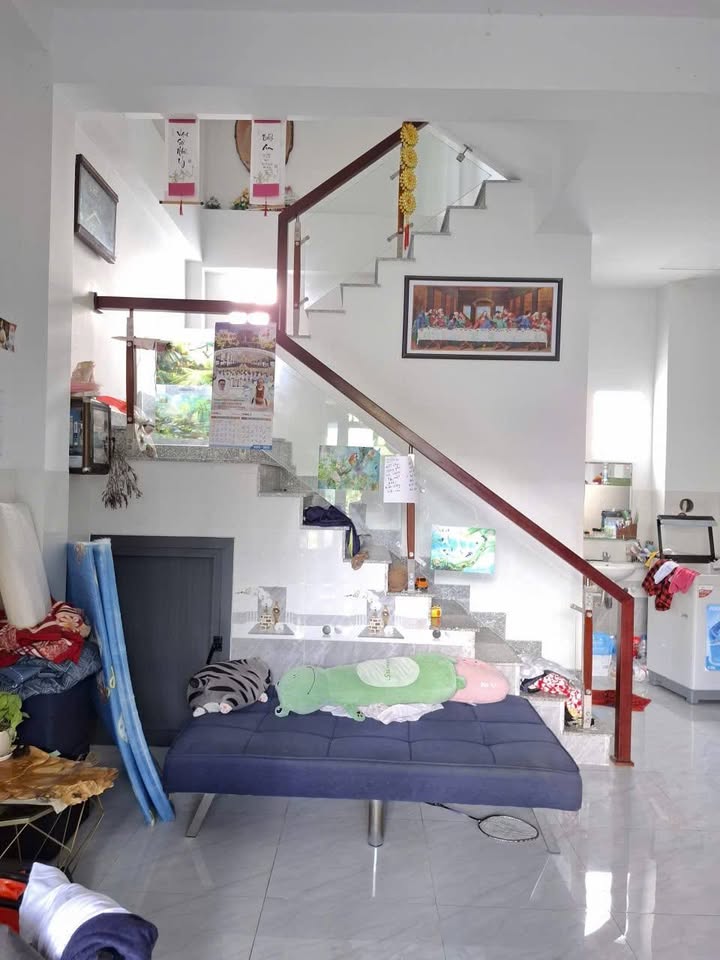 Nhà 3 tầng hẻm xe hơi tại Tam Phú, Thủ Đức 45m² giá chỉ 4.2 tỷ - Tiện ích đầy đủ!