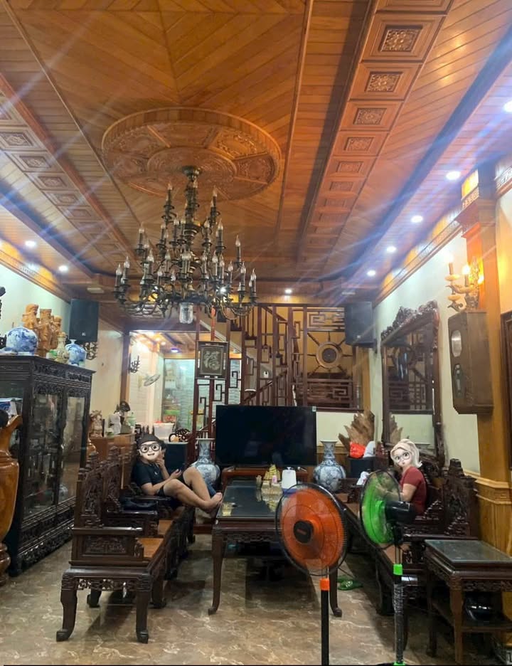 Nhà 5 tầng mặt đường Đỗ Mạnh Đạo, 90m² giá 8.5 tỷ - Chính chủ bán gấp!