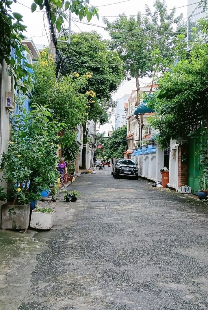 Nhà phố Bàu Cát, Tân Bình 84m² giá chỉ 8 tỷ - Khu vực sầm uất, tiện nghi