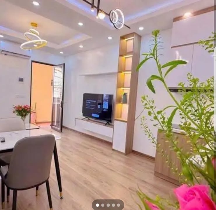 Căn hộ tập thể Trung Tự, Đống Đa 76m² giá 4 tỷ - Lô góc thoáng mát!
