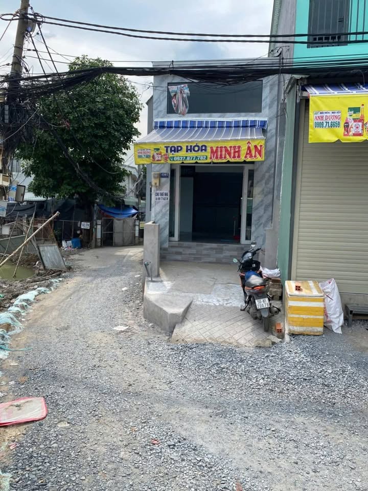 Nhà nguyên căn cho thuê mặt tiền đường Nguyễn Cửu Phú, quận Bình Tân 52m² - Giá chỉ 8,5 triệu/tháng!