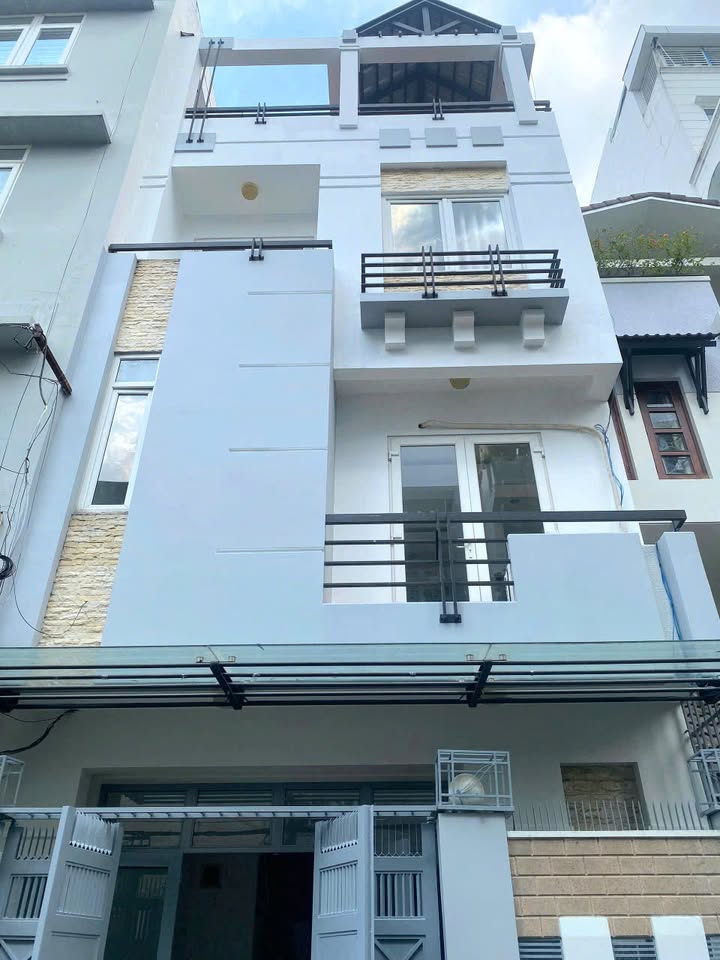 Nhà cho thuê mới 100% đường Hoàng Diệu, quận Phú Nhuận 75m² - Phù hợp làm văn phòng, kinh doanh!