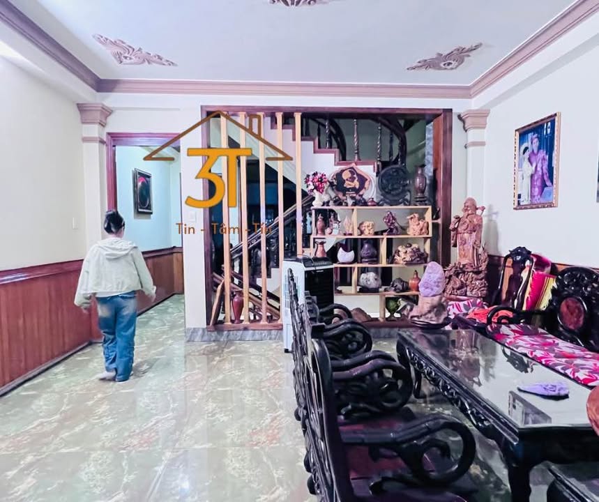 Nhà mặt tiền Trần Nhật Duật - 100m² giá 22 triệu/tháng - Phù hợp làm văn phòng