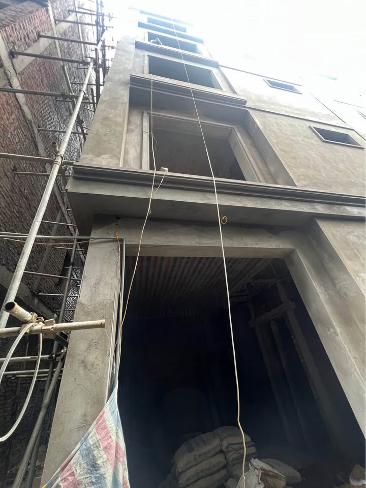 Nhà 6 tầng Cầu Diễn 32m² - Khu vực sinh viên sầm uất, giá thỏa thuận!