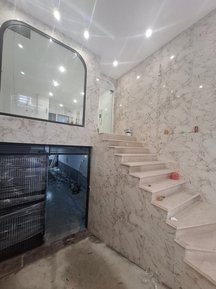 Nhà 7 tầng Cổ Nhuế 72m² giá 17 tỷ - Đầu tư sinh lời cao!