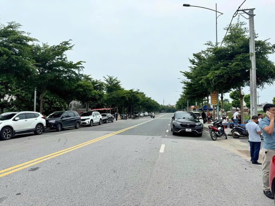 Đất đấu giá lô góc Hạ Mỗ 75m² giá 7.125 tỷ - Hướng Đông Nam thoáng mát!