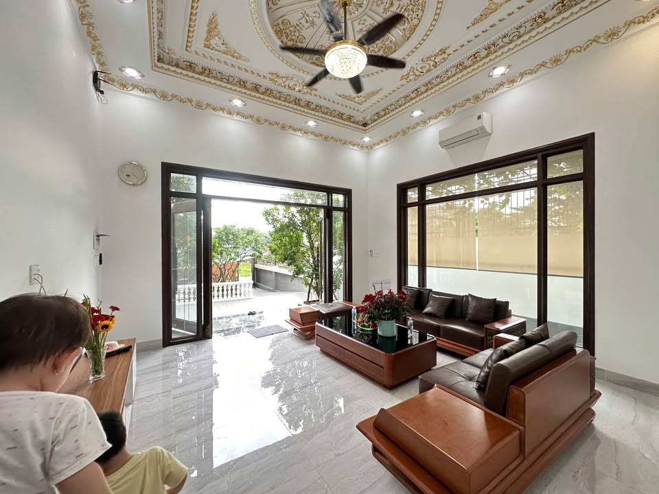 Nhà cho thuê Chánh Mỹ Thủ Dầu Một 320m² - Thiết kế sang trọng, full nội thất