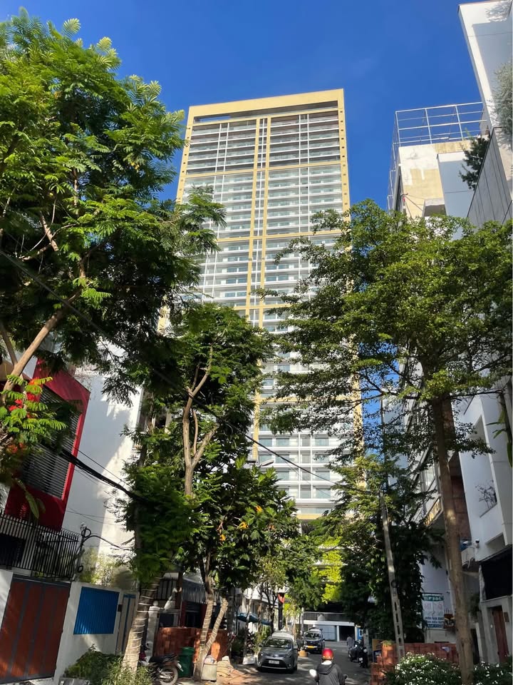 Khách sạn 19 tầng Đà Nẵng 290m² giá thỏa thuận - Cách biển chỉ 50m!