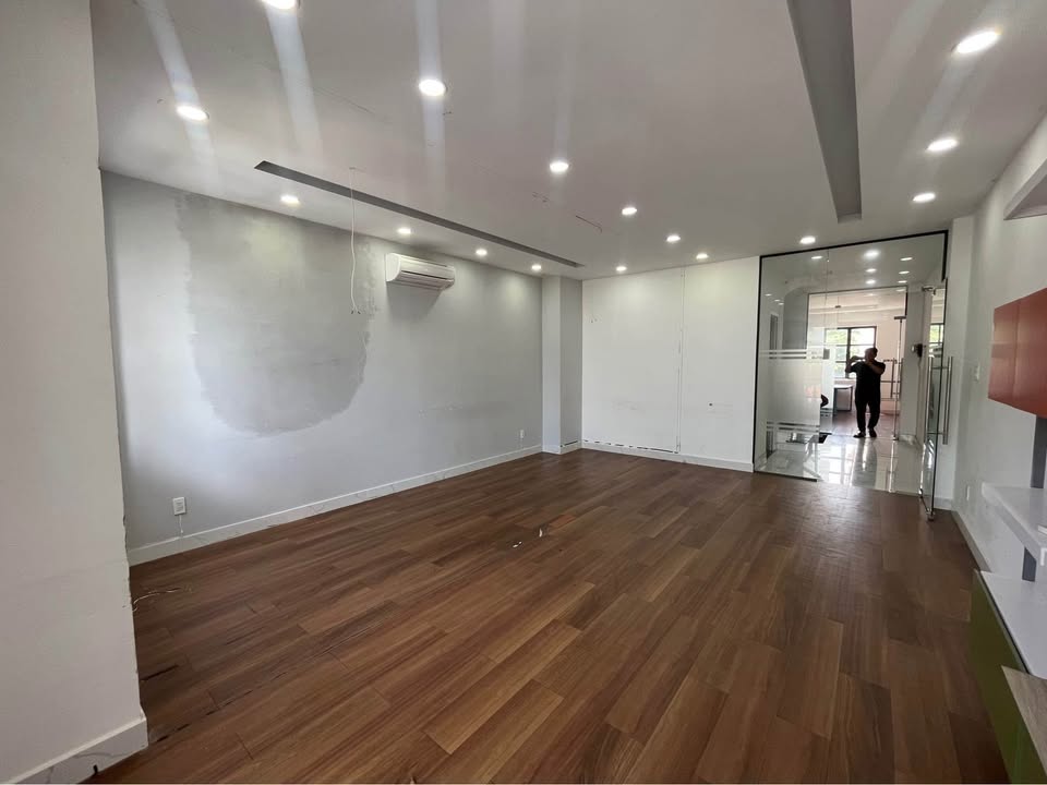 Văn phòng cho thuê tại CityLand, Gò Vấp 30m² giá chỉ 5 triệu/tháng - Trang bị nội thất đầy đủ!