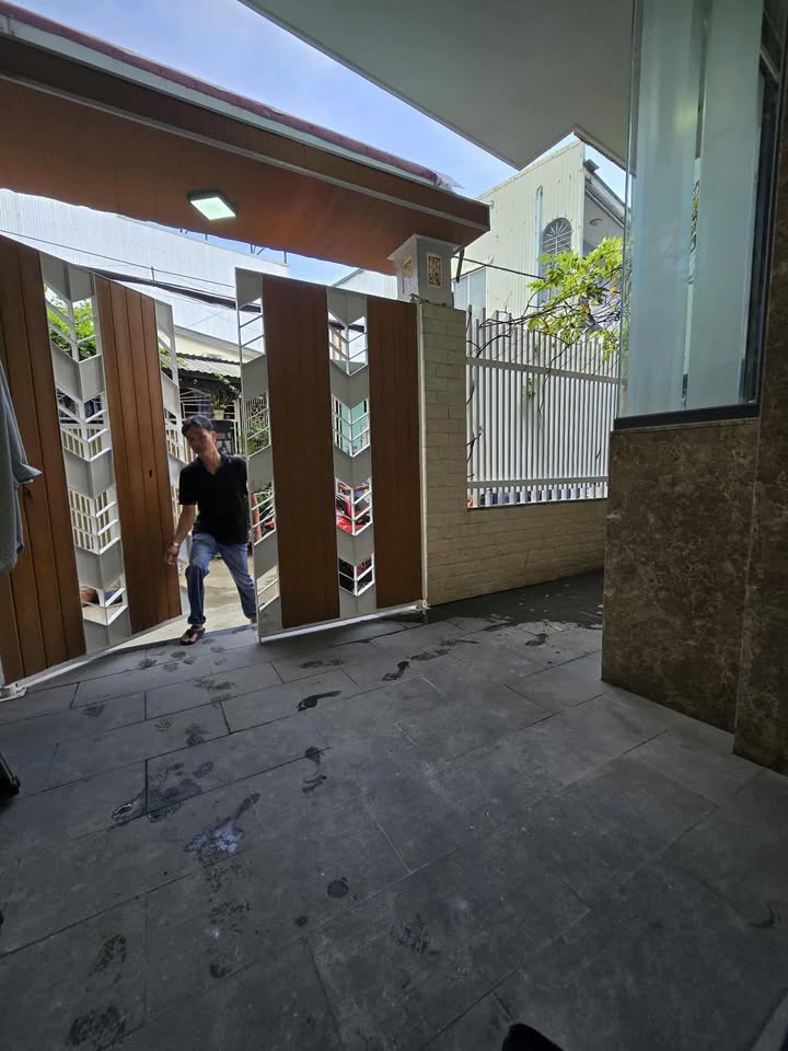 Nhà cho thuê 3 tầng Lý Tự Trọng, Hải Châu 65m² giá 16 triệu - Tiện ích bạt ngàn!