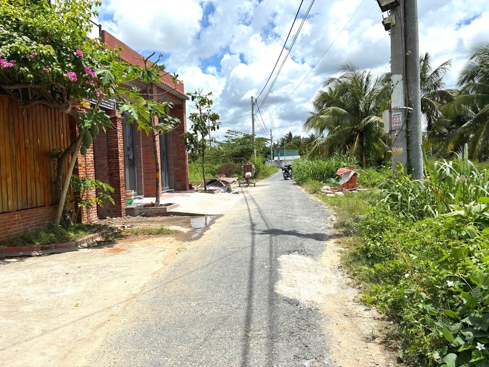 Đất nền thổ cư 90m² giá 1.2 tỷ - Tiềm năng đầu tư tại Vĩnh Long!