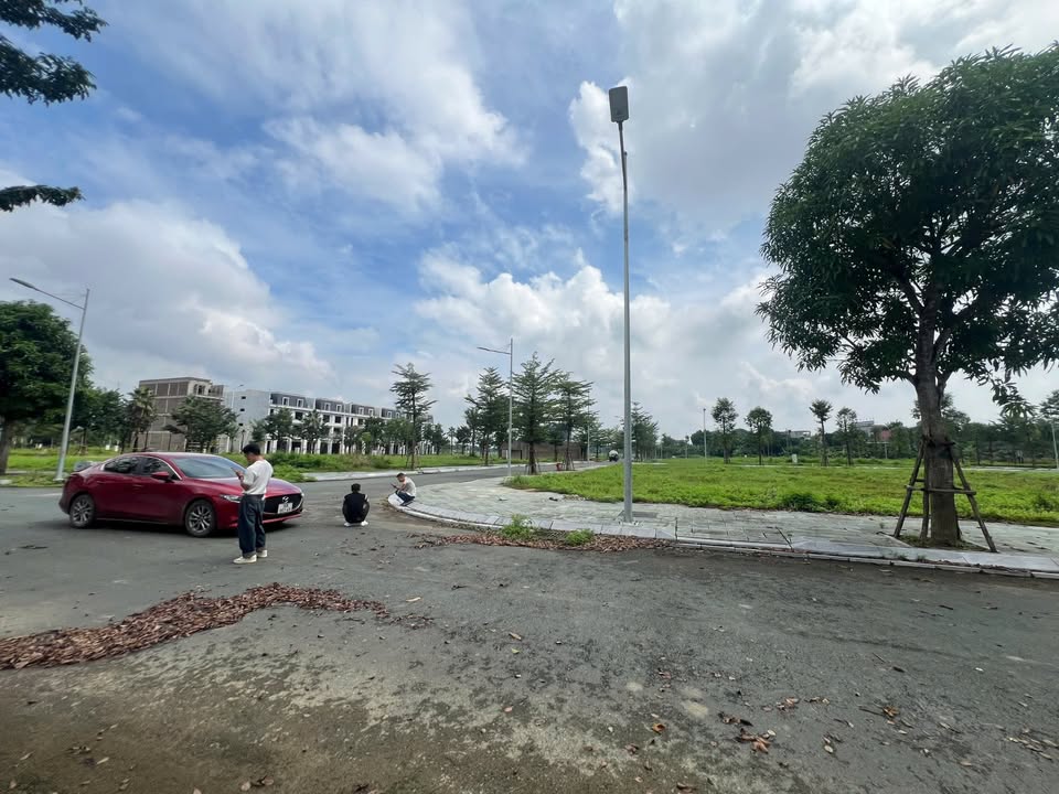 Đất nền Lương Sơn Hòa Bình 112m² giá 3 tỷ - Lô góc mặt tiền đẹp!