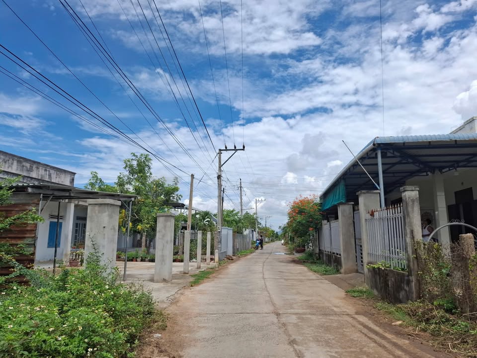 Đất thổ cư Hàm Chính 300m² giá 880 triệu - Chính chủ bán gấp!