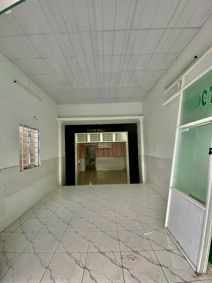 Nhà mặt tiền kinh doanh đường Làng Hoa Kiểng Bà Bộ, Cần Thơ - Giá chỉ 5 triệu/tháng!