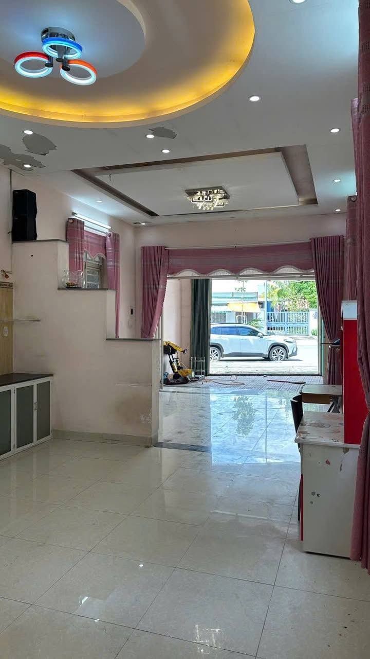 Nhà cho thuê tại Phường Tương Bình Hiệp, Thủ Dầu Một - Giá 7 triệu/tháng, nuôi thú cưng thoải mái!