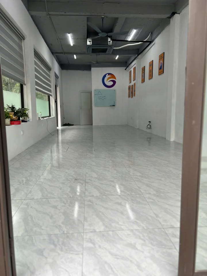 Văn phòng cho thuê tại Định Công 67m² giá chỉ 10 triệu - An ninh tuyệt đối!