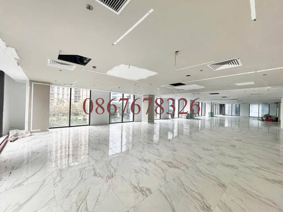 Cho thuê văn phòng tại Nguyễn Trãi, Thanh Xuân 250m² giá 38 triệu - Mặt đường thuận lợi!