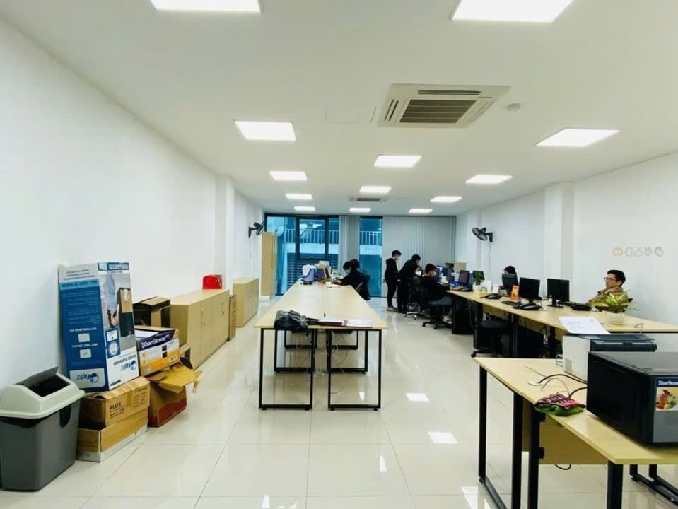 Cho thuê văn phòng Hồ Tùng Mậu, Cầu Giấy 70m² giá 11 triệu - Không gian làm việc lý tưởng!