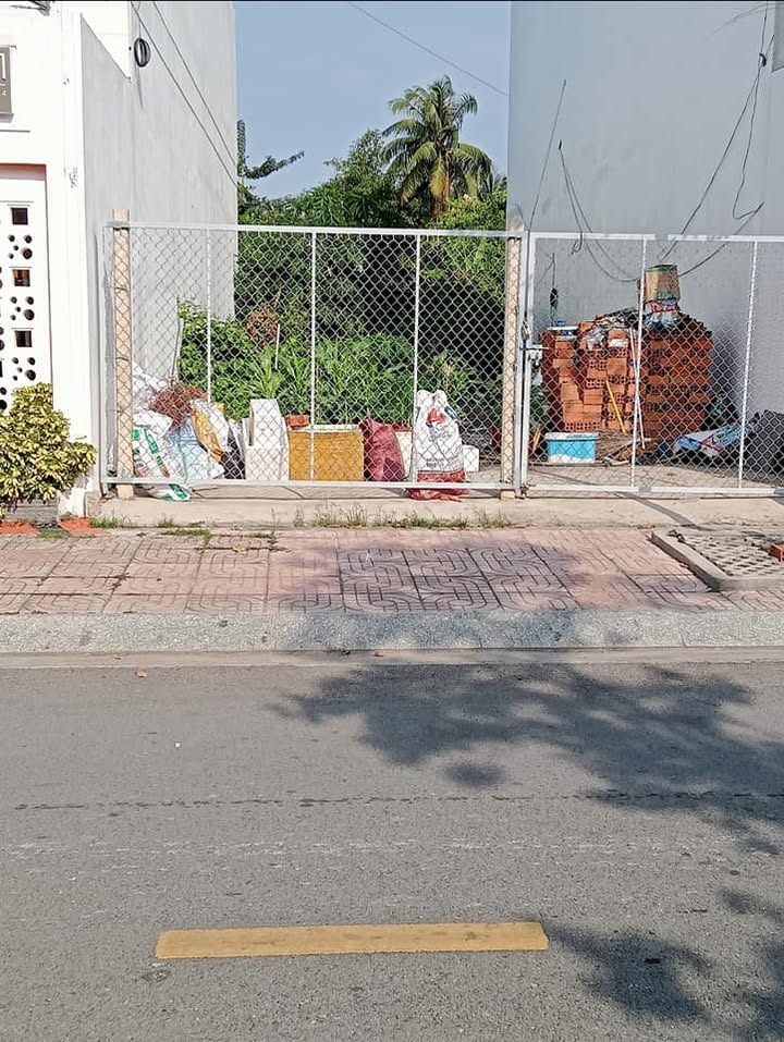 Đất nền phường 4, TP Vĩnh Long 121.6m² giá 4.6 tỷ - Địa điểm kinh doanh lý tưởng!