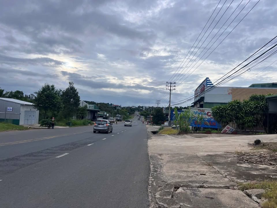 Đất nền mặt tiền Quốc lộ 26, Thị trấn Ea Knốp, 175m² giá 2.15 tỷ - Cơ hội đầu tư sinh lời!