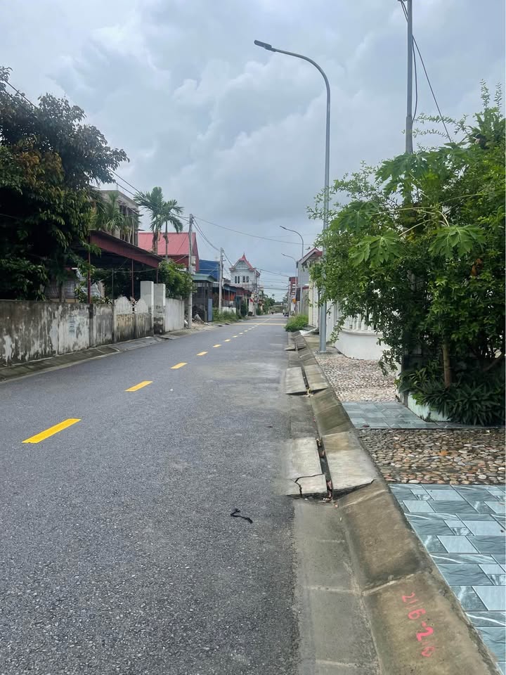 Nhà đẹp mặt đường Làng Đại Trà, Kiến Thụy 211m² - Cơ hội đầu tư hiếm có!