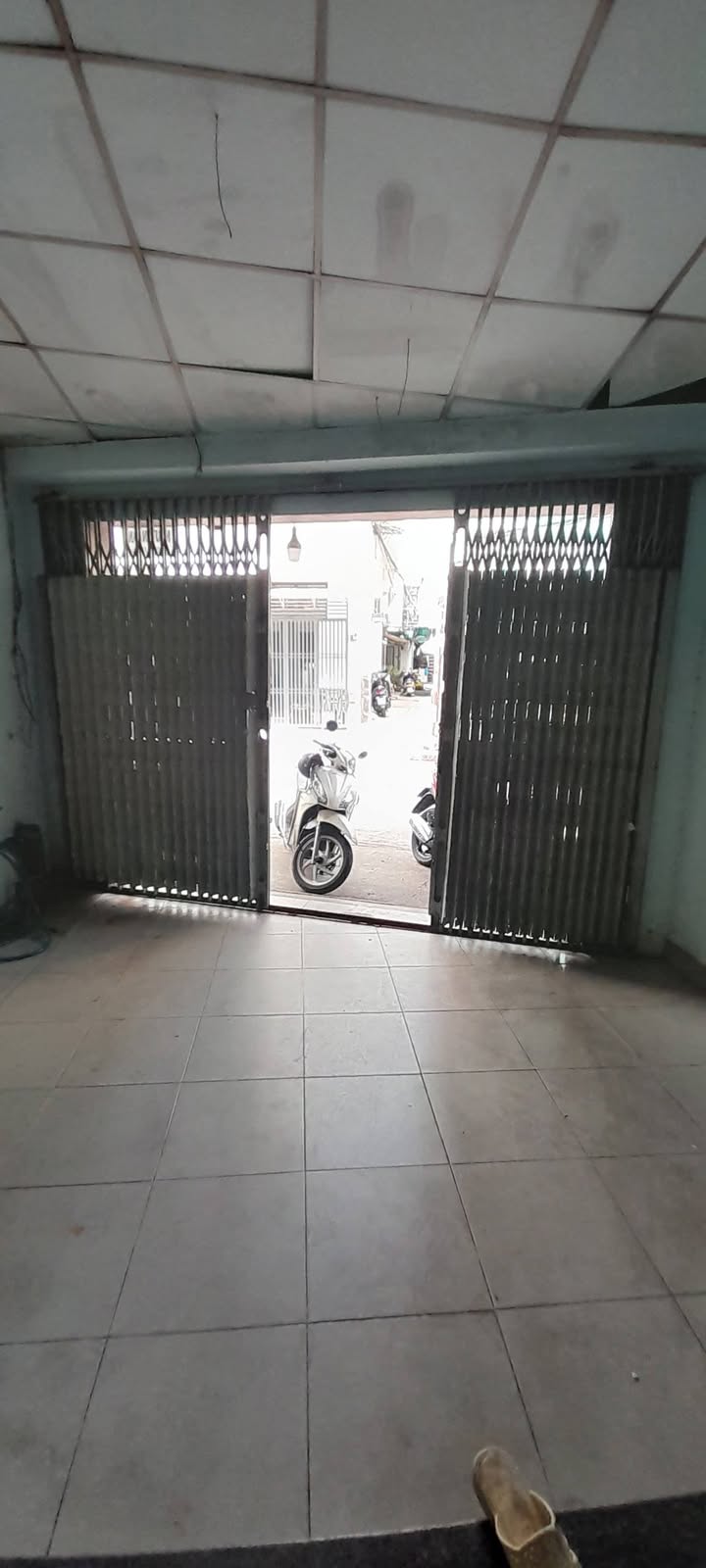 Nhà thuê mặt tiền hẻm Tân Sơn Nhì 60m² giá 13 triệu - Kinh doanh tự do!