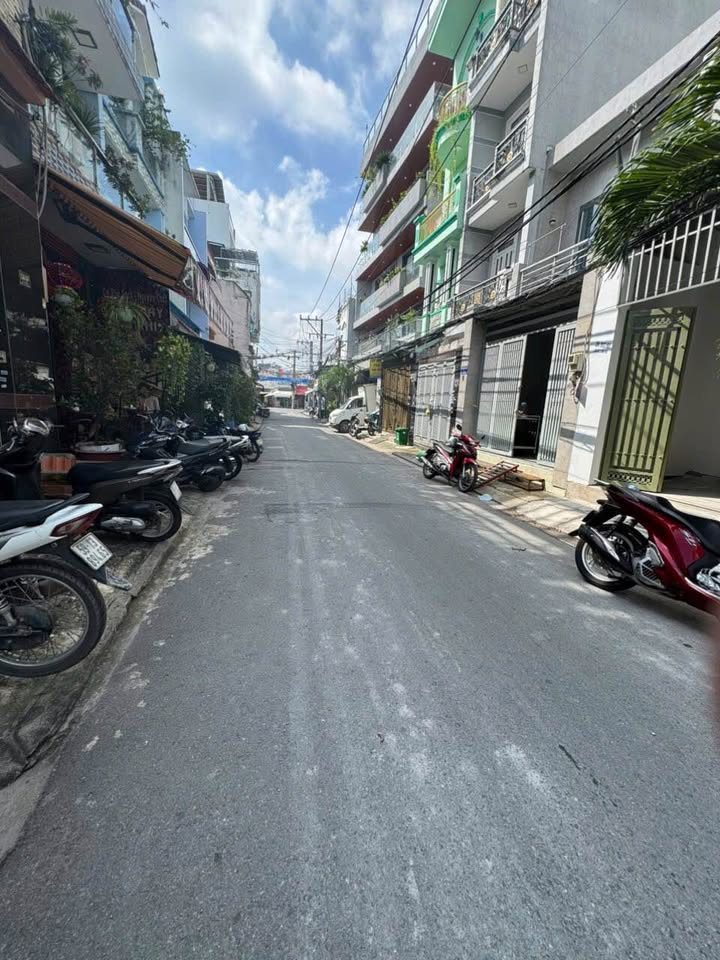 Cho thuê xưởng đường Lê Đình Cẩn, Bình Tân 200m² - Giá chỉ 21 triệu/tháng!