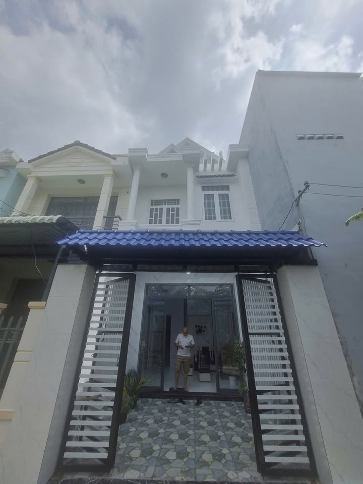 Nhà phố Tân Kim, Cần Giuộc 60m² giá 2.35 tỷ - Sổ hồng riêng, ngân hàng hỗ trợ!