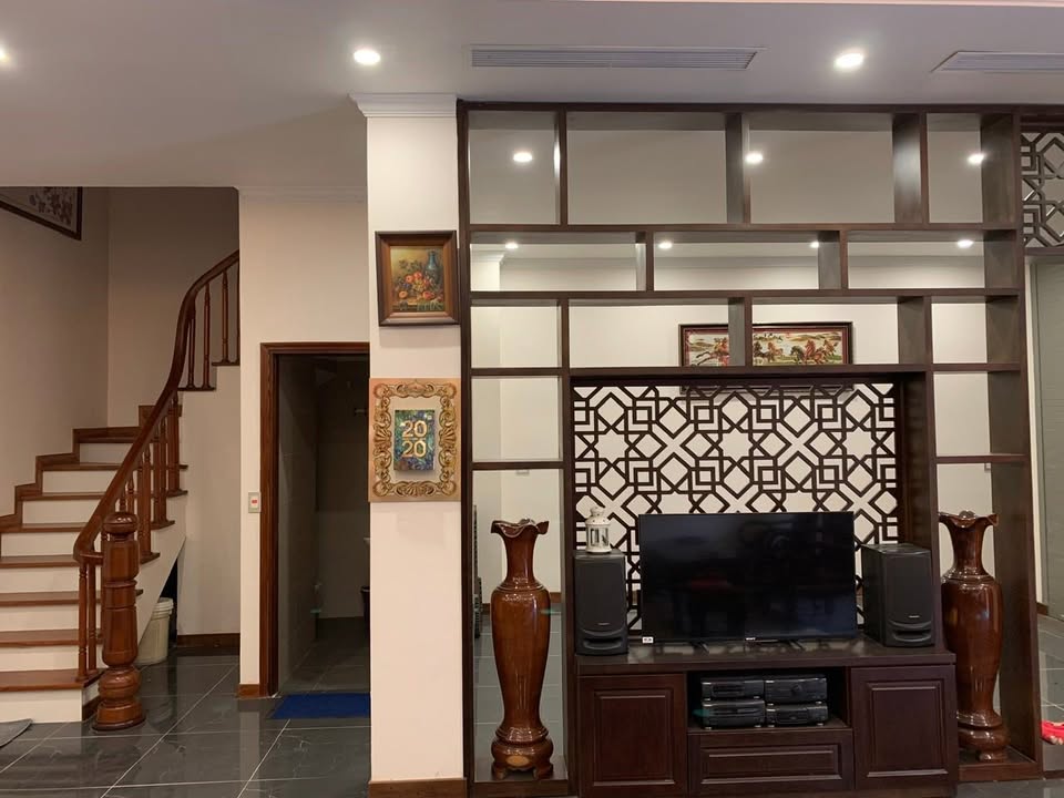 Cho thuê townhouse khu đô thị Thiên Đường Bảo Sơn 200m² giá 30 triệu - Full nội thất, thoáng mát!