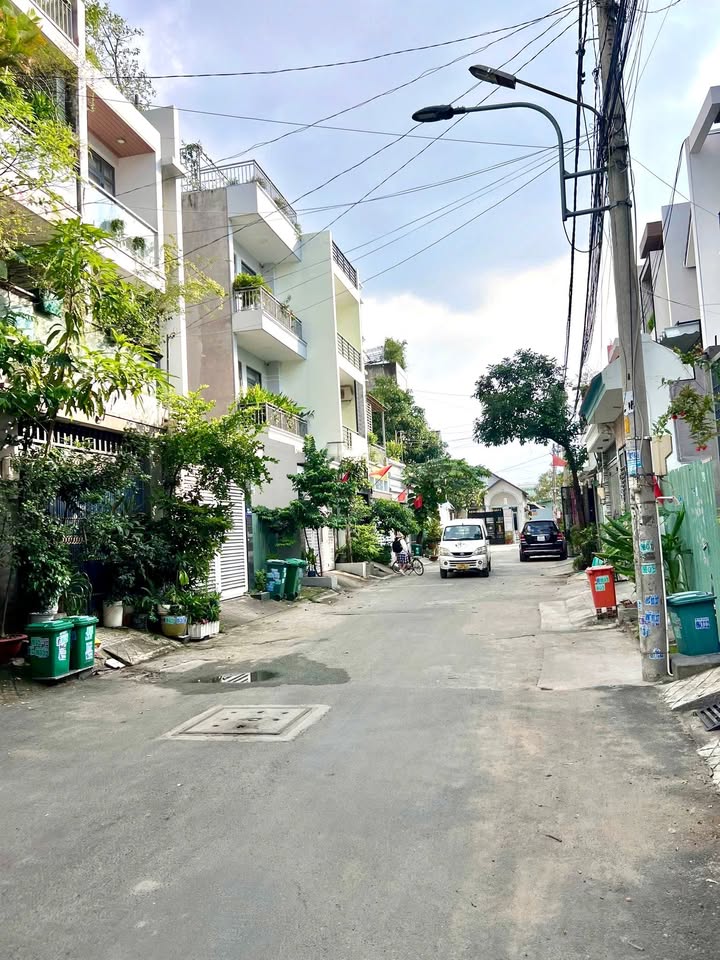 Đất nền Linh Đông 68m² giá 5.99 tỷ - Đầu tư sinh lời, oto tránh