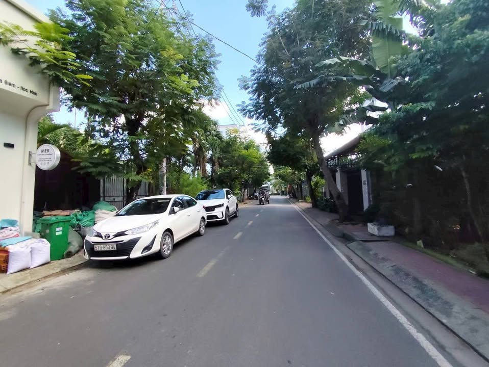 Nhà mặt tiền Bà Điểm 4, Hóc Môn 60m² giá 4.3 tỷ - Vị trí kinh doanh sầm uất!