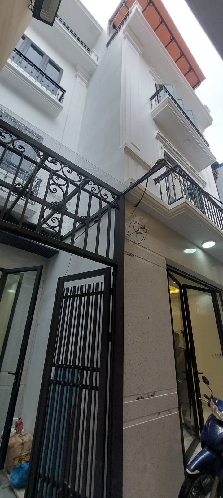 Nhà phố Lương Khánh Thiện, Hải Phòng 55m² giá 4.85 tỷ - Sân cổng riêng biệt, tiện nghi đầy đủ!