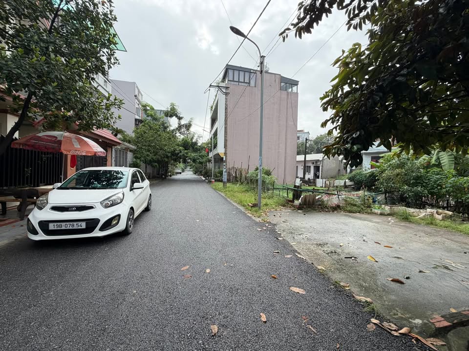 Đất mặt hồ Đồng Trước, Thanh Miếu 90.7m² giá 4 tỷ - Cơ hội đầu tư tuyệt vời!