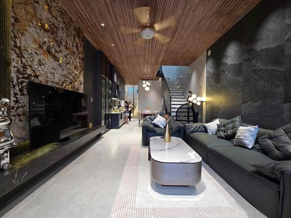 Đất nền Hòa Xuân Đà Nẵng 100m² giá 6.2 tỷ - Sát biệt thự, sông nước thoáng đãng!