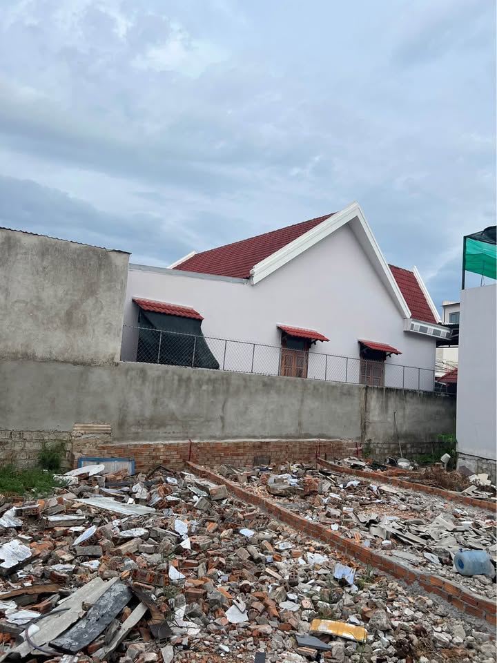 Đất nền tại chung cư Hoàng Quân Nha Trang 86,2m² giá 4,6 tỷ - Pháp lý rõ ràng!