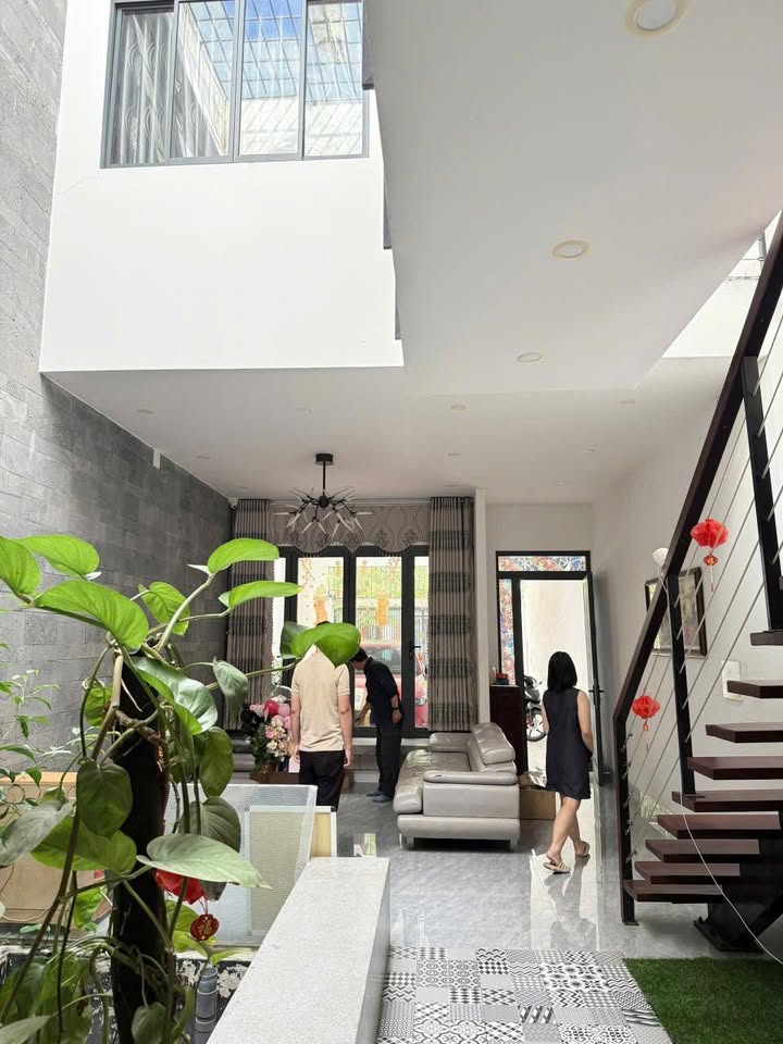 Nhà mặt tiền Đoàn Hữu Trưng, Cẩm Lệ, 122m² giá 6.9 tỷ - Đầu tư sinh lời ngay!