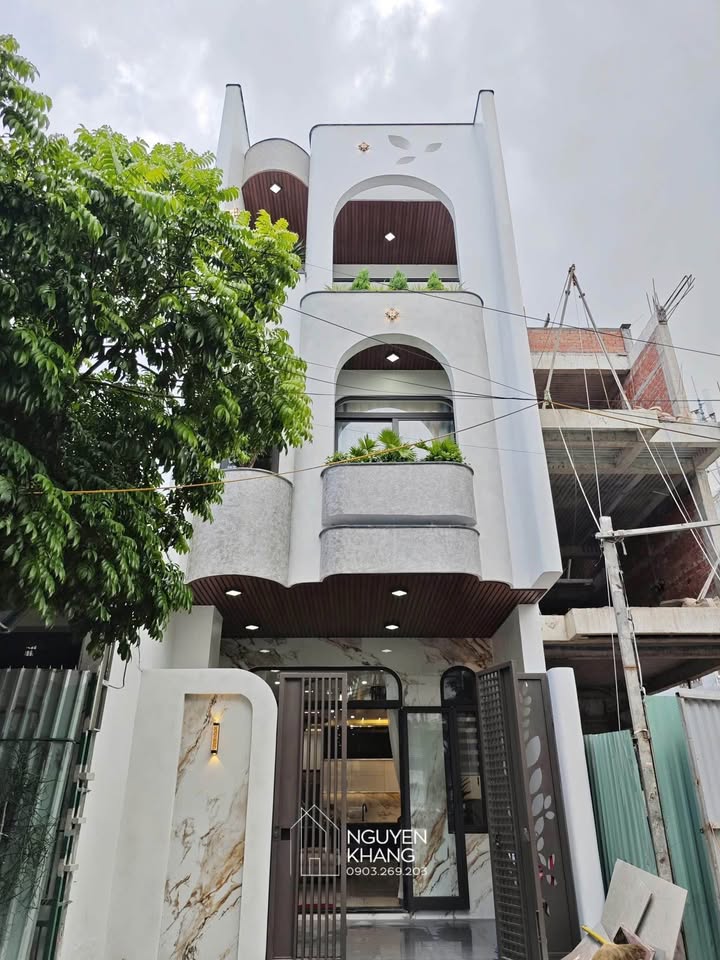 Nhà mặt tiền Trần Xuân Lê 80.5m² giá 8.2 tỷ - Full nội thất hiện đại!